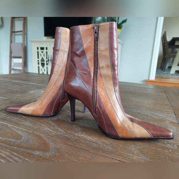 Vintage Bronx Helena Leather Boots, Size 9M. - Picture 3 of 12